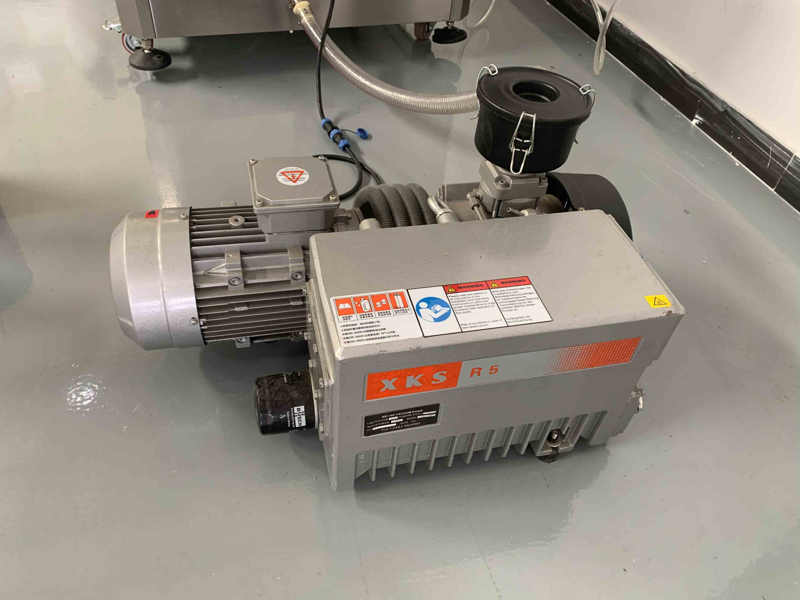 Vacuum pump